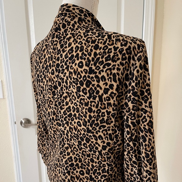Leopard Print Modern Jacket - Picture 7 of 15